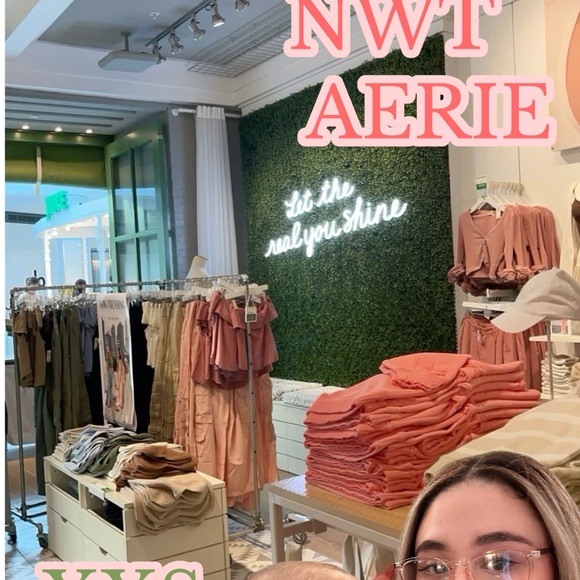 aerie Other - Aerie NWT Pink and Tan Apparel Display
